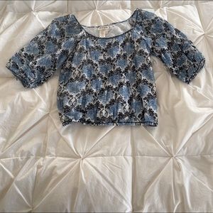 MSSP Black blue and white cream colored top/blouse